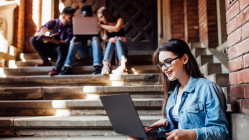 Les frais d’inscription à l’université pourraient être multipliés par cinq Les frais d’inscription à l’université pourraient être multipliés par cinq