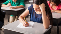 Examens : forte baisse du taux de réussite au brevet 2026, le bac résiste mieux Examens : forte baisse du taux de réussite au brevet 2026, le bac résiste mieux