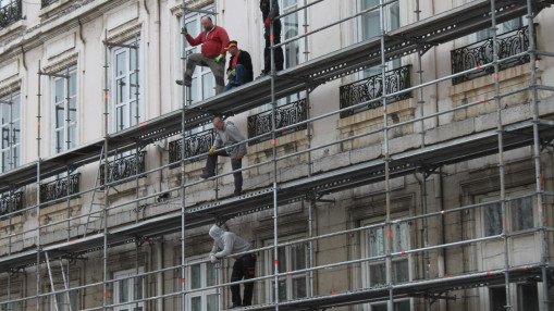 Canicule : le gouvernement veut acc&eacute;l&eacute;rer l&rsquo;adaptation des logements face aux fortes chaleurs
