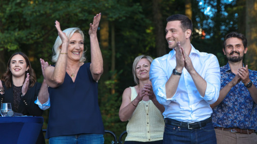 Marine Le Pen officialise sa candidature &agrave; la pr&eacute;sidentielle de 2027 apr&egrave;s sa condamnation en appel