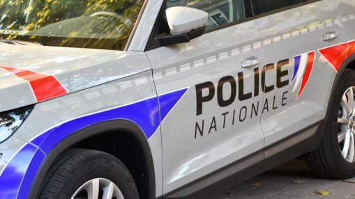 Incendies en Gironde : un homme arr&ecirc;t&eacute; apr&egrave;s le vol de 44 bouteilles de grands crus dans une maison &eacute;vacu&eacute;e