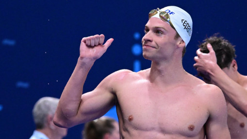 Natation : L&eacute;on Marchand s&rsquo;offre le 400 m nage libre et efface le record de France de Yannick Agnel