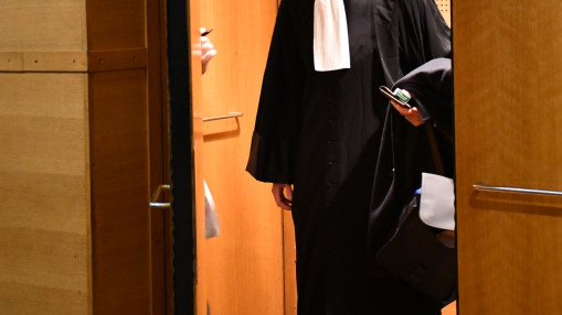 Il menace une institutrice de "lui couper la t&ecirc;te" : six mois de prison ferme pour un p&egrave;re d&rsquo;&eacute;l&egrave;ve
