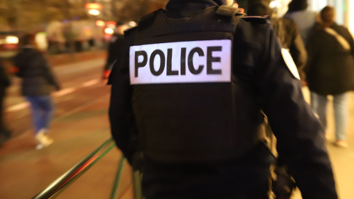 Carcassonne : un policier film&eacute; projetant un sans-abri au sol, l&rsquo;IGPN enqu&ecirc;te