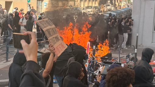 Un policier soup&ccedil;onn&eacute; d&rsquo;avoir frapp&eacute; un manifestant &agrave; Paris, une enqu&ecirc;te IGPN ouverte