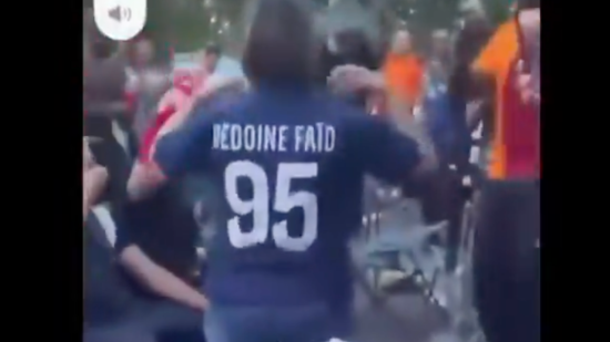 Une maire au cœur d’une polémique après avoir porté un maillot floqué Rédoine Faïd Une maire au cœur d’une polémique après avoir porté un maillot floqué Rédoine Faïd