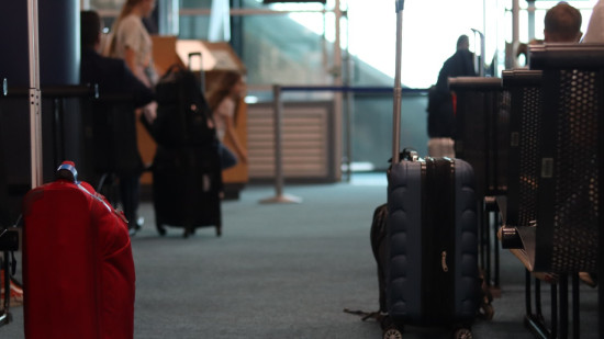 Voyages en avion : ce qui va vraiment changer pour les passagers apr&egrave;s l&rsquo;accord europ&eacute;en