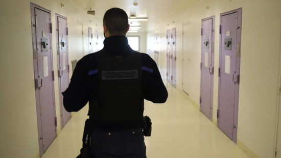 Prison de Cond&eacute;-sur-Sarthe : la justice ordonne &agrave; G&eacute;rald Darmanin de faire cesser des pratiques contraires &agrave; la d&eacute;ontologie