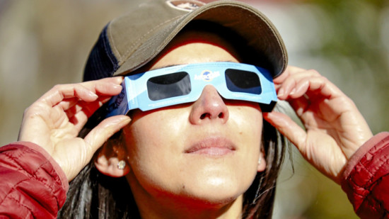 &Eacute;clipse solaire en France : jusqu&rsquo;&agrave; 99 % du Soleil masqu&eacute;, les horaires &agrave; conna&icirc;tre