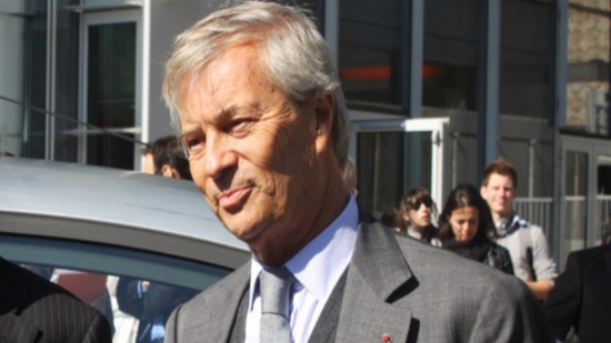 Vincent Bolloré sort de son silence et s’en prend violemment aux médias et "aux petites castes" Vincent Bolloré sort de son silence et s’en prend violemment aux médias et "aux petites castes"