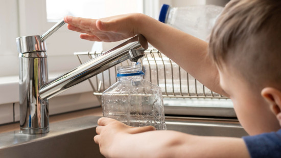 S&eacute;cheresse : l'eau potable sous tension pour 1,1 million de Fran&ccedil;ais