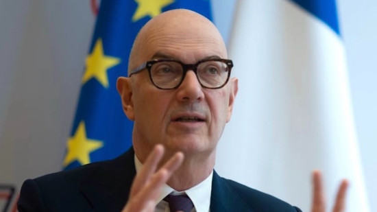 Carburants : Roland Lescure promet des aides cibl&eacute;es et assure qu'il n'y a "aucun probl&egrave;me d'approvisionnement"