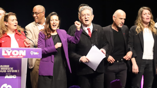 À Clermont-Ferrand, Jean-Luc Mélenchon défend le vote à 16 ans et la suppression de Parcoursup À Clermont-Ferrand, Jean-Luc Mélenchon défend le vote à 16 ans et la suppression de Parcoursup