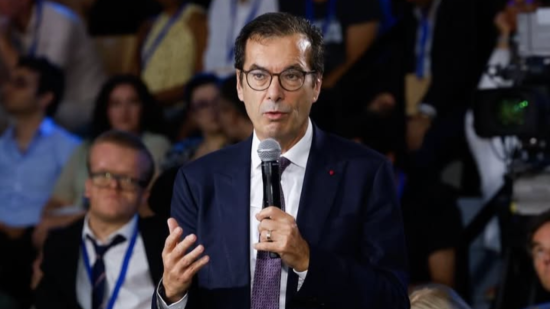 "Je ne reconnais pas mon pays" affirme le ministre du Travail face aux commerces pill&eacute;s