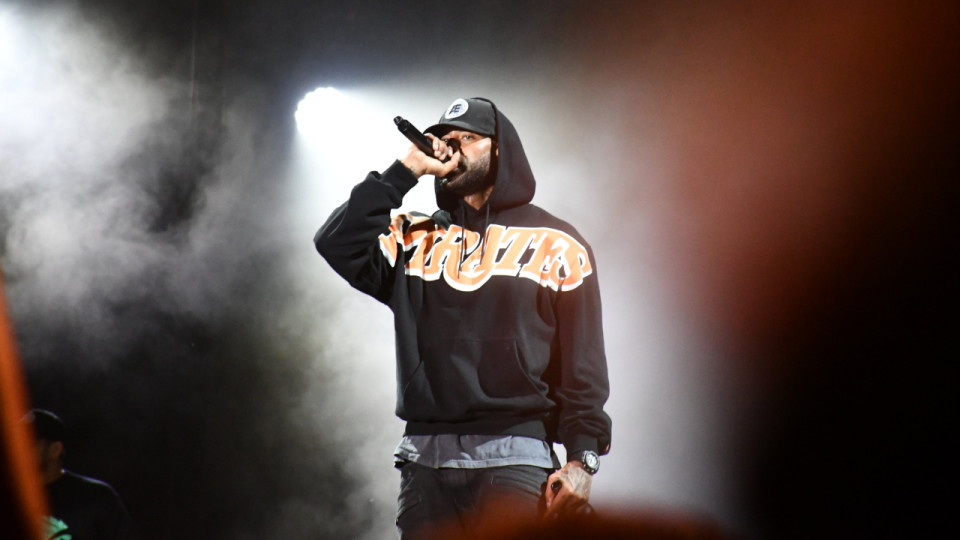 Booba condamn&eacute; : prison avec sursis et amende pour le rappeur apr&egrave;s le cyberharc&egrave;lement d&rsquo;une journaliste