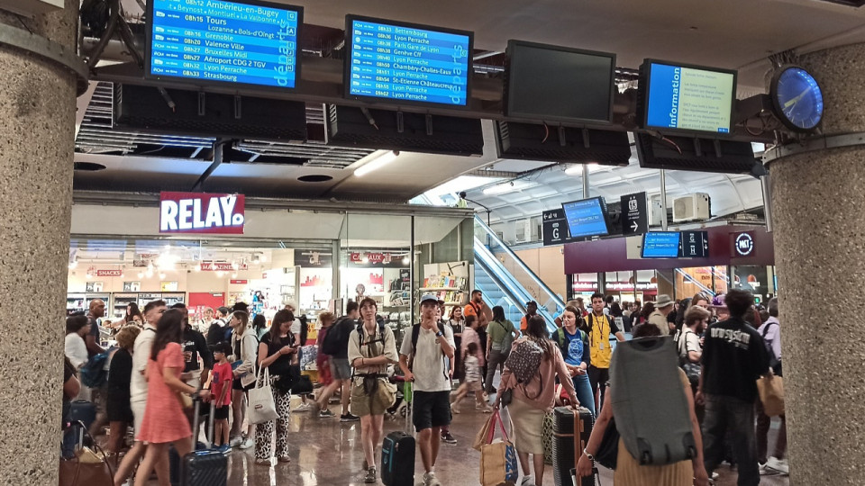 Canicule : la SNCF supprime 71 trains Intercit&eacute;s pour &eacute;viter les pannes de climatisation