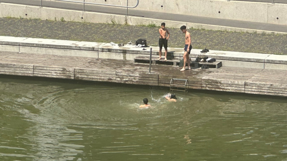 Canicule : se baigner malgr&eacute; une interdiction peut d&eacute;sormais co&ucirc;ter 68 euros
