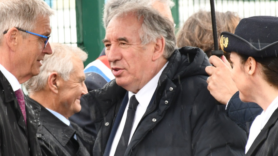Pr&eacute;sidentielle 2027 : Fran&ccedil;ois Bayrou veut une grande primaire du PS aux gaullistes