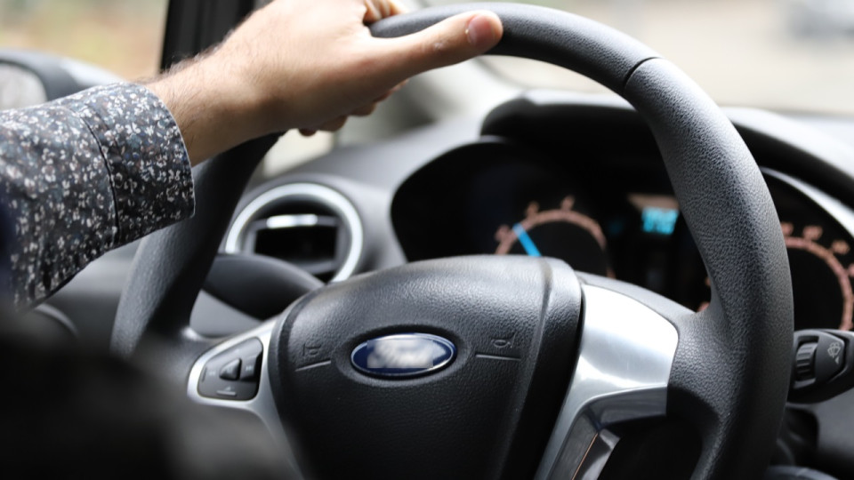 Devenir chauffeur VTC : l&rsquo;acc&egrave;s par &eacute;quivalence supprim&eacute;, ce qui change d&eacute;sormais