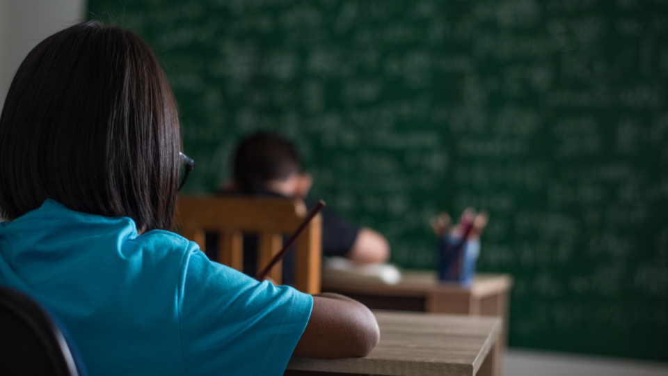 Violences sexuelles &agrave; l&rsquo;&eacute;cole : des questionnaires d&egrave;s la maternelle pour lib&eacute;rer la parole des &eacute;l&egrave;ves