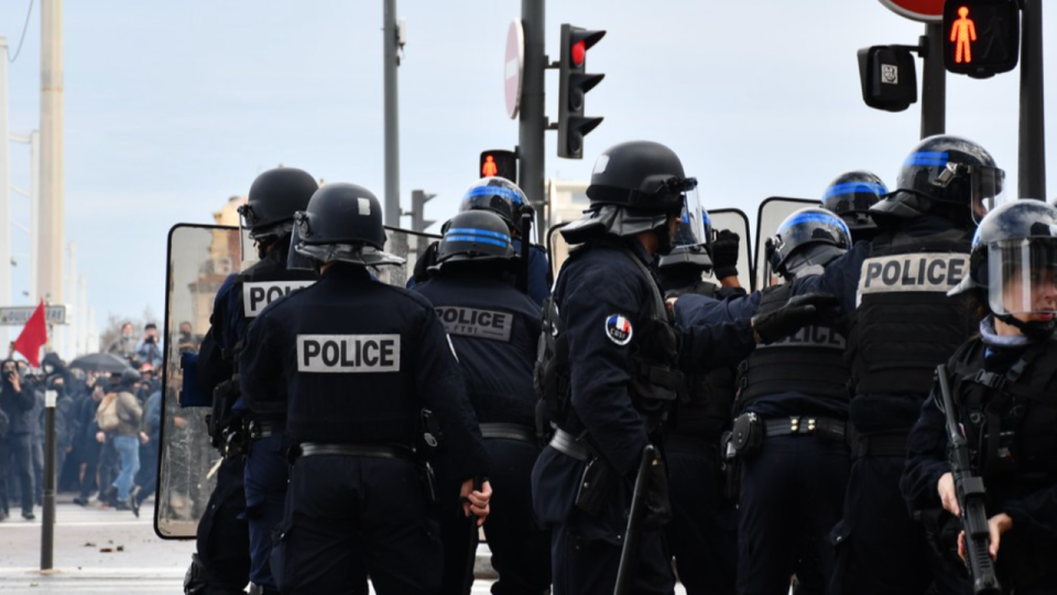 Manifestations du 17 octobre : une main arrach&eacute;e &agrave; Saint-&Eacute;tienne, des violences dans plusieurs villes